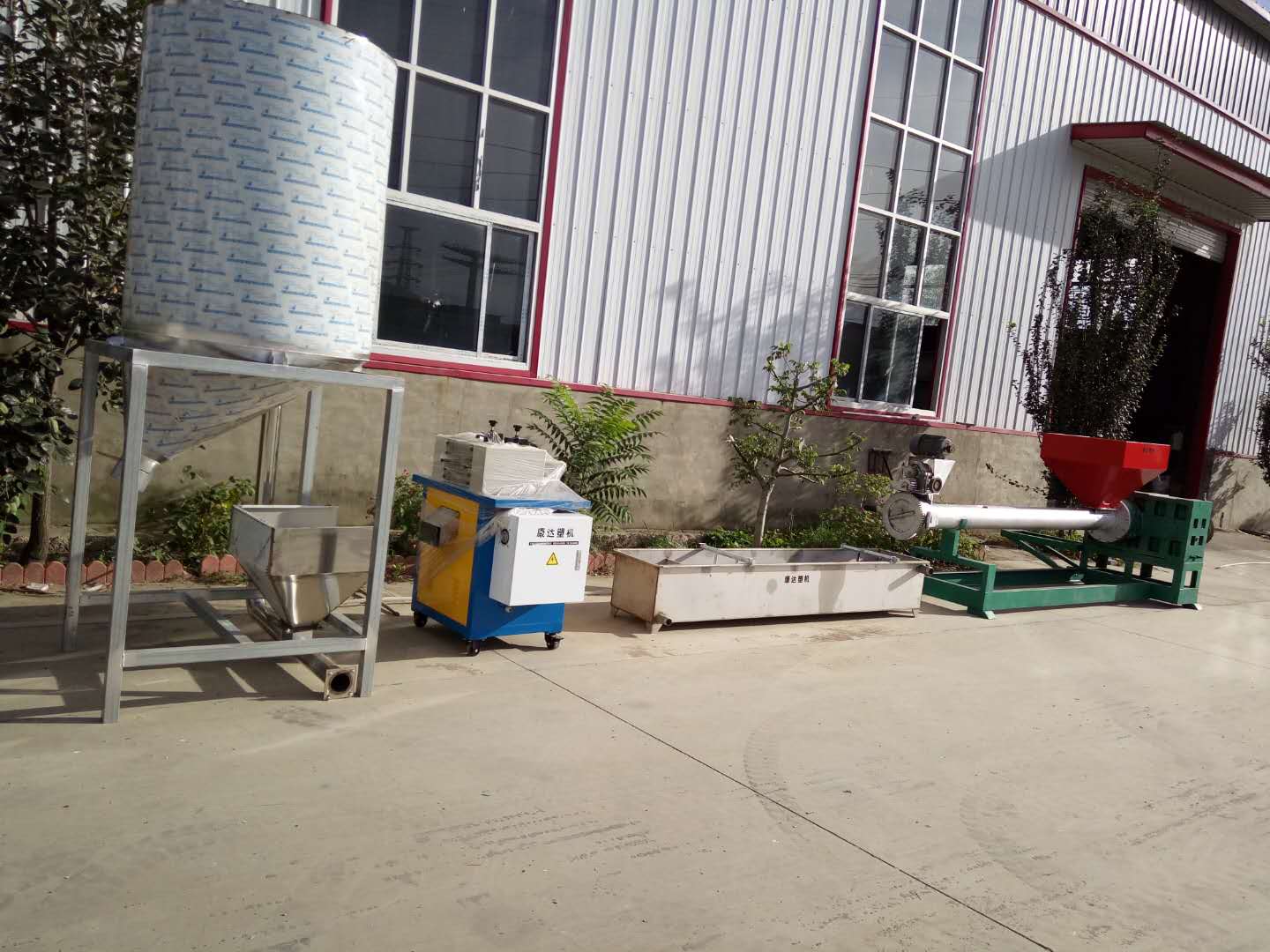 造粒生產(chǎn)設備展示