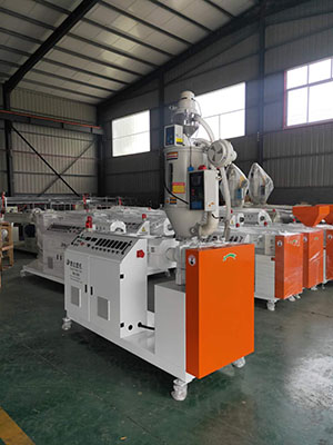 65尼龍機隔熱條設備