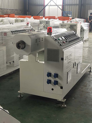 70尼龍機隔熱條設備